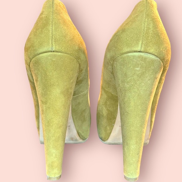 Brian Atwood ‘Maniac’ Platform Pumps in “Coffee” Suede Size 9.5 Celeb Favorite - Picture 8 of 16